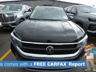 Used 2024 Volkswagen Taos SE video 2