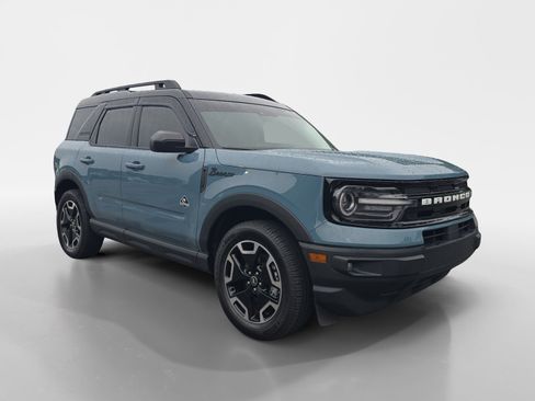 Used 2023 Ford Bronco Sport Outer Banks w/ Tech Package AWD/4WD image 8
