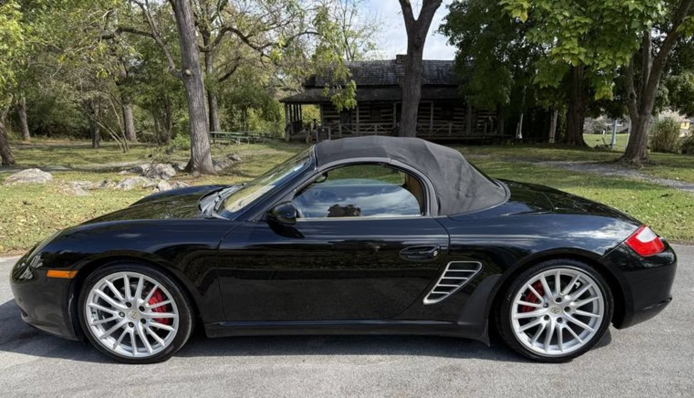 Used 2005 Porsche Boxster S RWD image 11