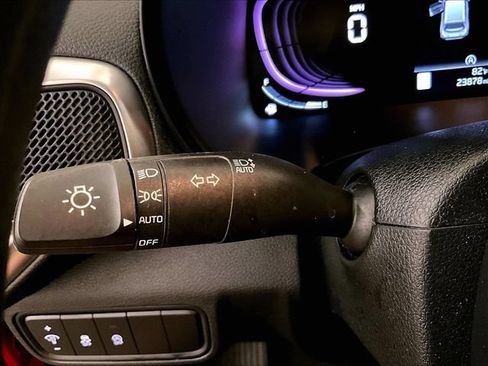 Used 2023 Kia Soul LX w/ LX Technology Package FWD image 30