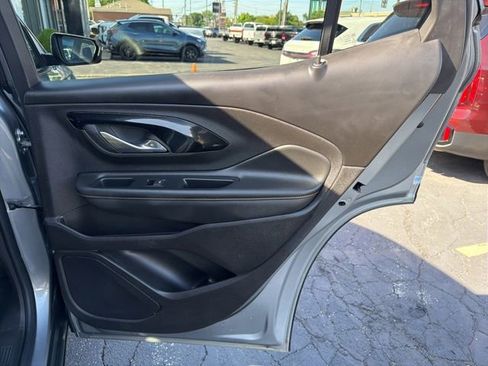 Used 2024 GMC Terrain AT4 AWD/4WD image 17