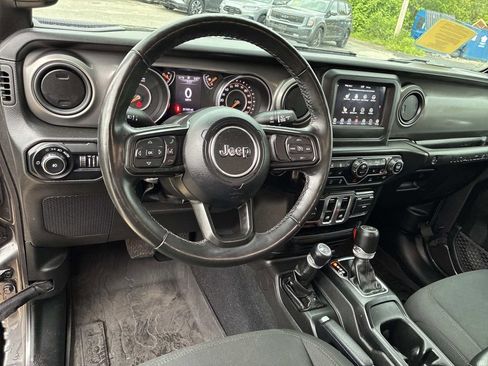 Used 2022 Jeep Wrangler Sport AWD/4WD image 21
