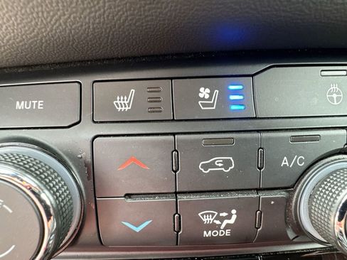 Used 2023 Dodge Durango R/T image 38