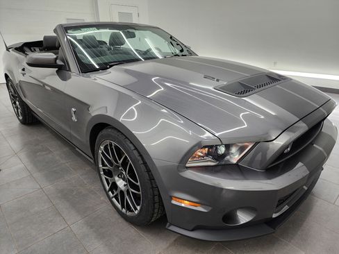 Used 2011 Ford Mustang Shelby GT500 w/ SVT Performance Pkg RWD image 2
