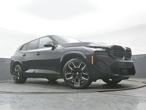 Used 2023 BMW XM AWD/4WD image 31