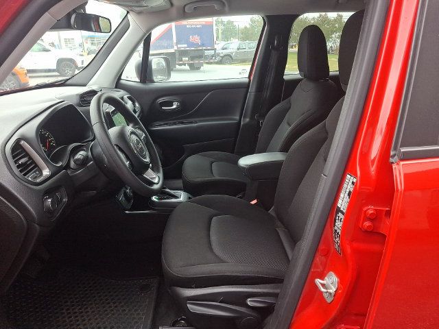 Used 2023 Jeep Renegade Latitude AWD/4WD image 13