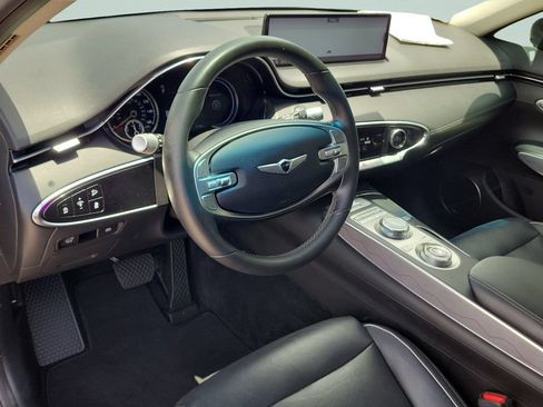 Used 2023 Genesis GV70 2.5T w/ Advanced Package AWD/4WD image 24