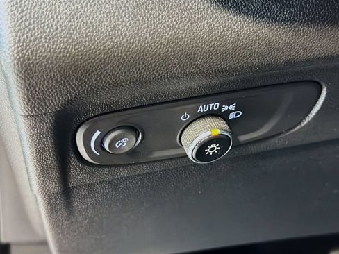 Used 2023 Buick Envision Essence w/ Sport Touring Package FWD image 12