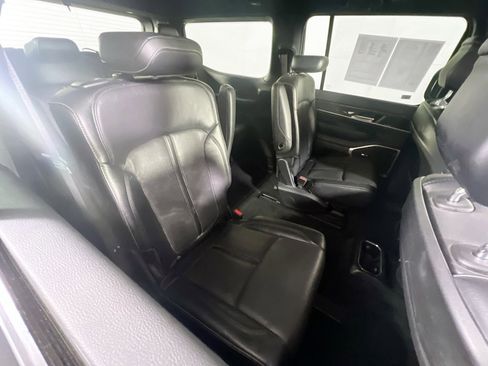 Used 2022 Jeep Wagoneer Series II w/ Flexible Seating Group image 27