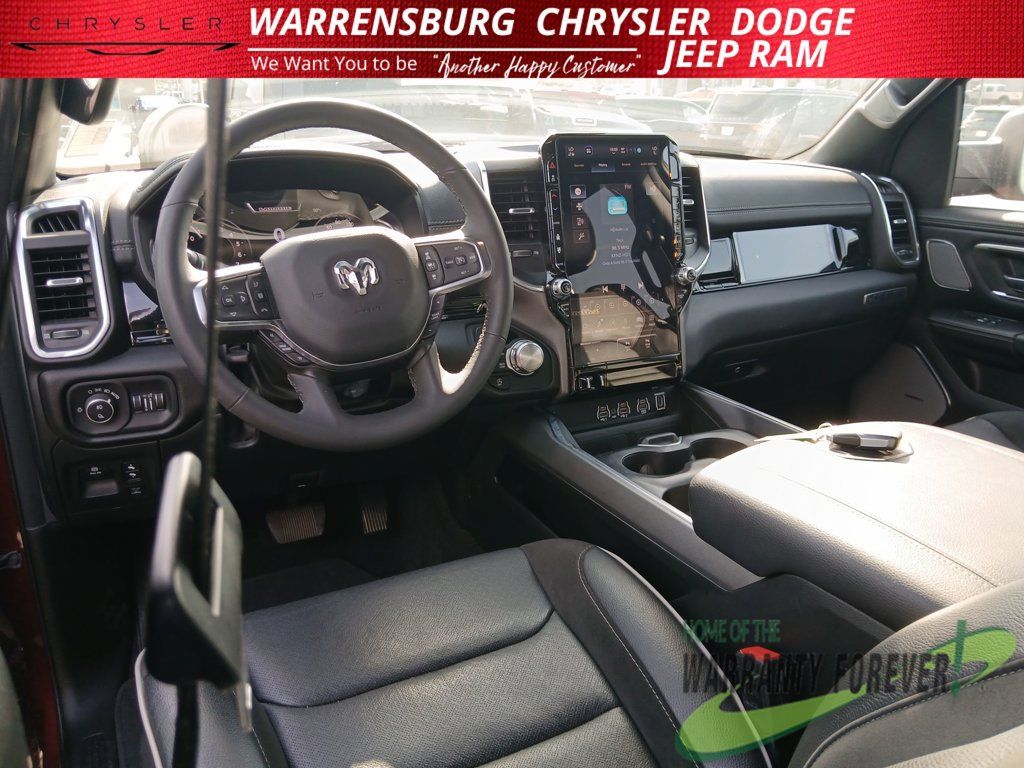 Used 2025 RAM 1500 Laramie AWD/4WD image 15