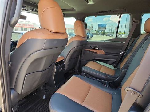 Used 2024 Lexus GX 550 Luxury image 9