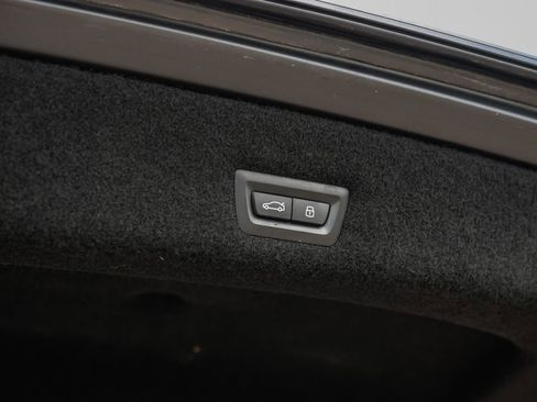 Used 2024 BMW 760i xDrive AWD/4WD image 68