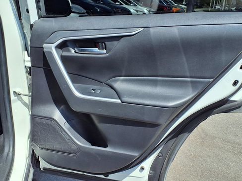 Used 2021 Toyota RAV4 XLE FWD image 14