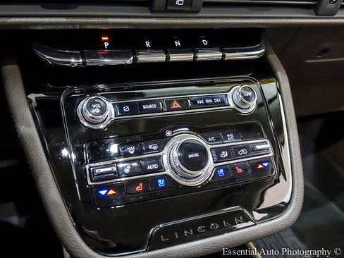 Used 2021 Lincoln Corsair AWD w/ Equipment Group 101A image 23