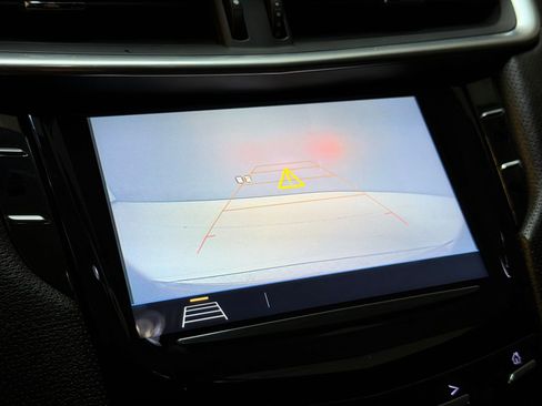 Used 2018 Cadillac XTS Luxury image 31