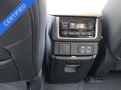 Certified 2025 Subaru Ascent Limited AWD/4WD image 12