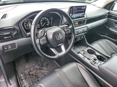 Used 2025 Honda Pilot EX-L image 6