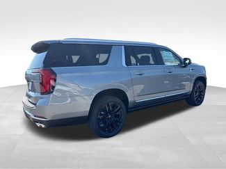 New 2026 GMC Yukon XL Denali w/ Sun & Power Step Package AWD/4WD video 5
