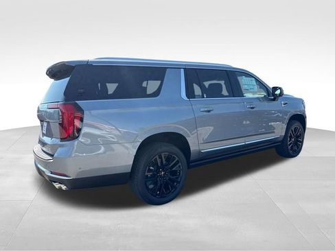 New 2026 GMC Yukon XL Denali w/ Sun & Power Step Package AWD/4WD image 5
