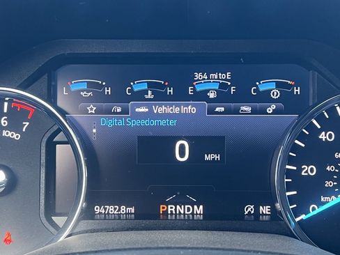 Used 2021 Ford Expedition XLT image 2