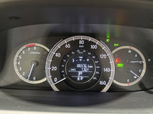 Used 2017 Honda Accord EX-L image 9