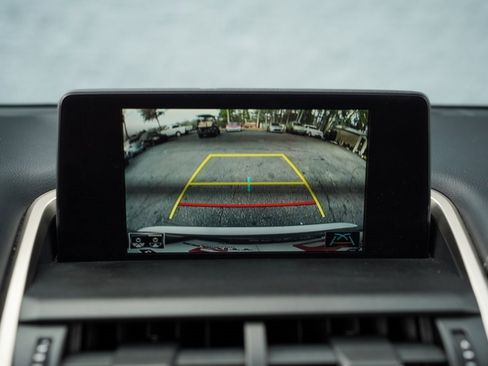 Used 2018 Lexus NX 300h AWD image 30