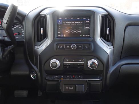 Used 2022 GMC Sierra 1500 Pro w/ Pro Value Package image 39