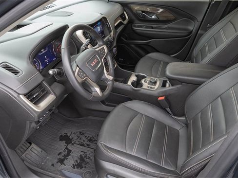 Used 2022 GMC Terrain Denali w/ Denali Premium Package image 2
