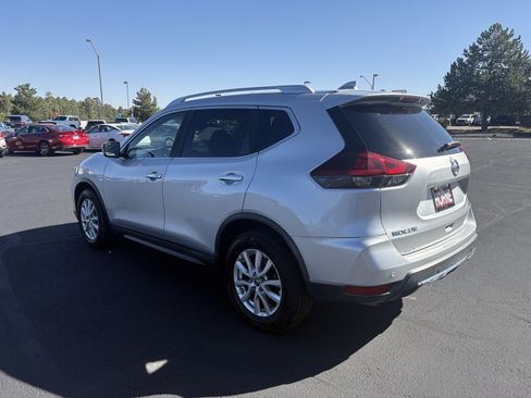Used 2020 Nissan Rogue SV FWD image 5