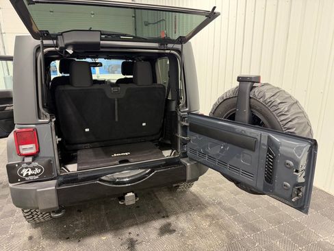 Used 2017 Jeep Wrangler Sport image 10
