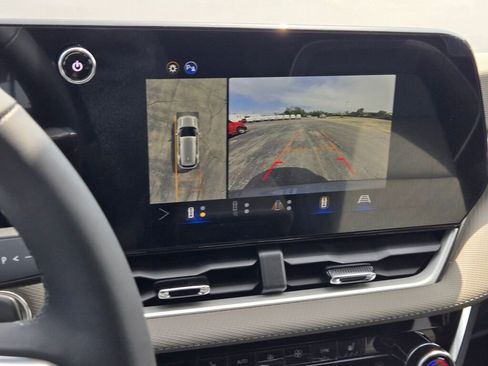 New 2026 Chevrolet Equinox LT w/ Convenience Package II FWD image 26
