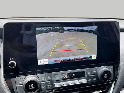 Used 2024 Toyota Grand Highlander AWD image 27