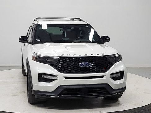 Used 2020 Ford Explorer ST w/ ST Street Pack AWD/4WD image 2