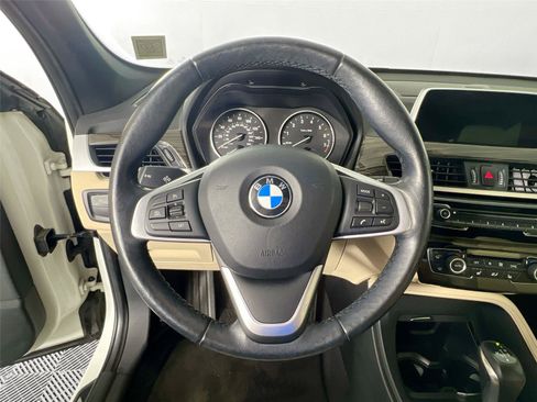 Used 2018 BMW X1 xDrive28i AWD/4WD image 12