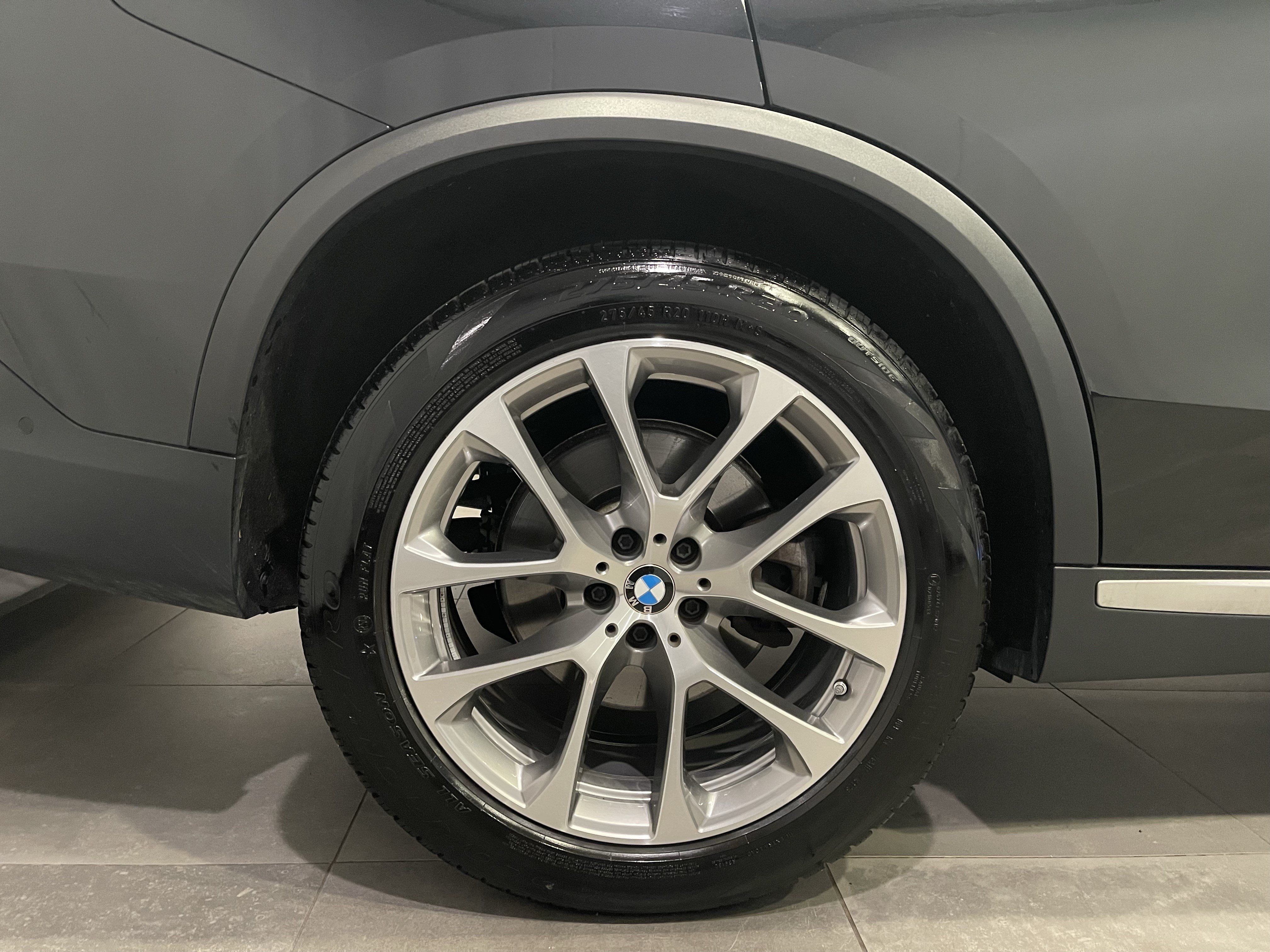 Certified 2024 BMW X5 xDrive40i w/ Parking Assistance Package AWD/4WD image 9