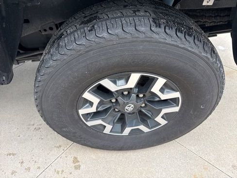 Used 2023 Toyota Tacoma TRD Off-Road image 12