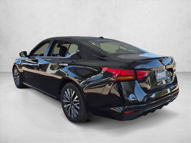 Used 2025 Nissan Altima 2.5 SV FWD image 7