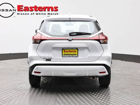 Used 2023 Nissan Kicks S FWD image 6