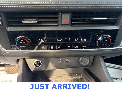 Certified 2023 Nissan Rogue SV image 19