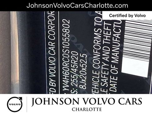 Certified 2025 Volvo XC60 T8 Plus w/ Protection Package Premier AWD/4WD image 18