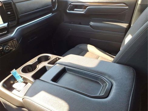 Used 2025 Chevrolet Silverado 1500 LT image 12