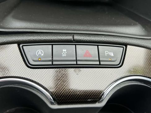 Certified 2023 GMC Acadia AT4 image 33