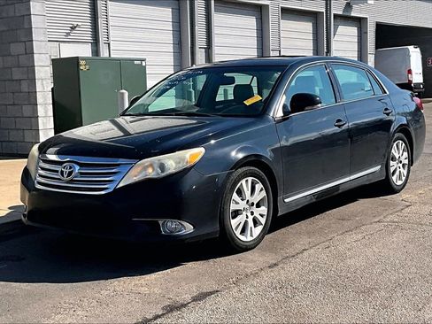 Used 2011 Toyota Avalon image 2
