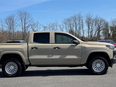 Used 2023 Chevrolet Colorado W/T image 6