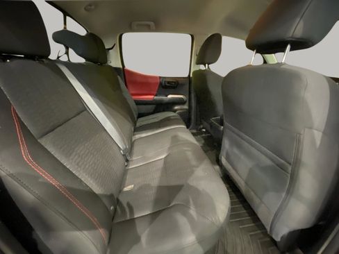 Used 2016 Toyota Tacoma SR5 w/ SR5 Appearance Package (SN) image 14