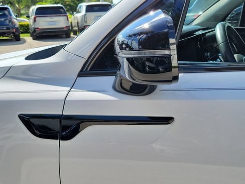 Certified 2023 Kia Sorento SX FWD image 6