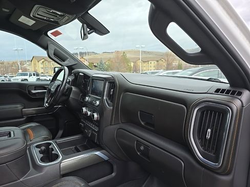 Used 2022 GMC Sierra 1500 AT4 image 7