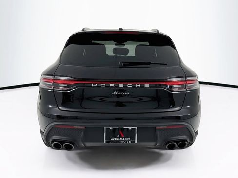 Certified 2025 Porsche Macan AWD/4WD image 10
