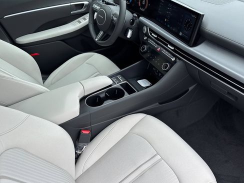 New 2026 Hyundai Sonata SEL FWD image 16