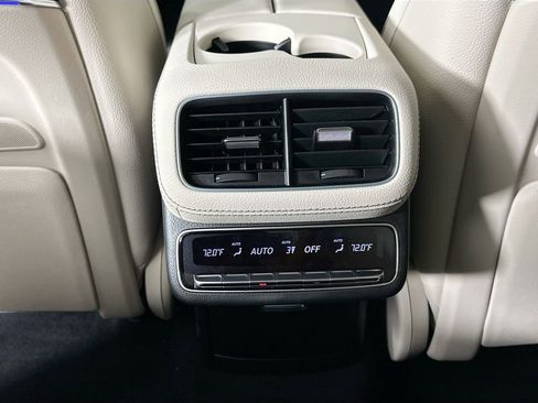 New 2026 Mercedes-Benz GLS 580 4MATIC image 27